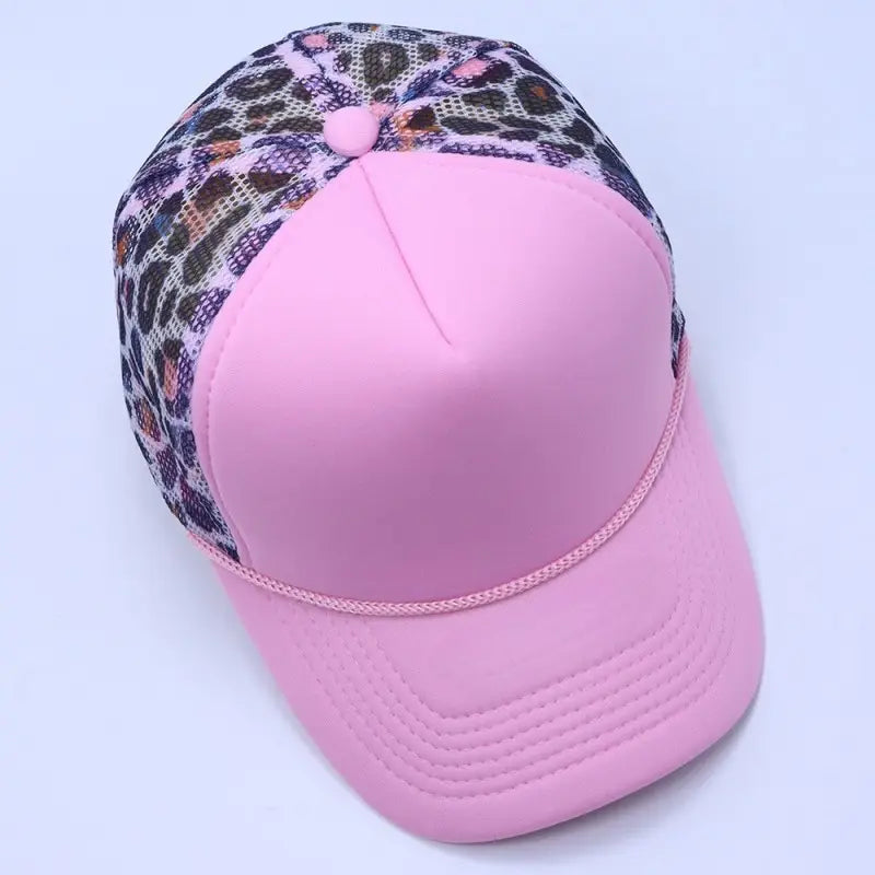 Mesh Design Trucker Hat + 1 patch
